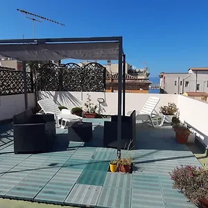 Apartamento Rosa's With Terrace, Cagliari